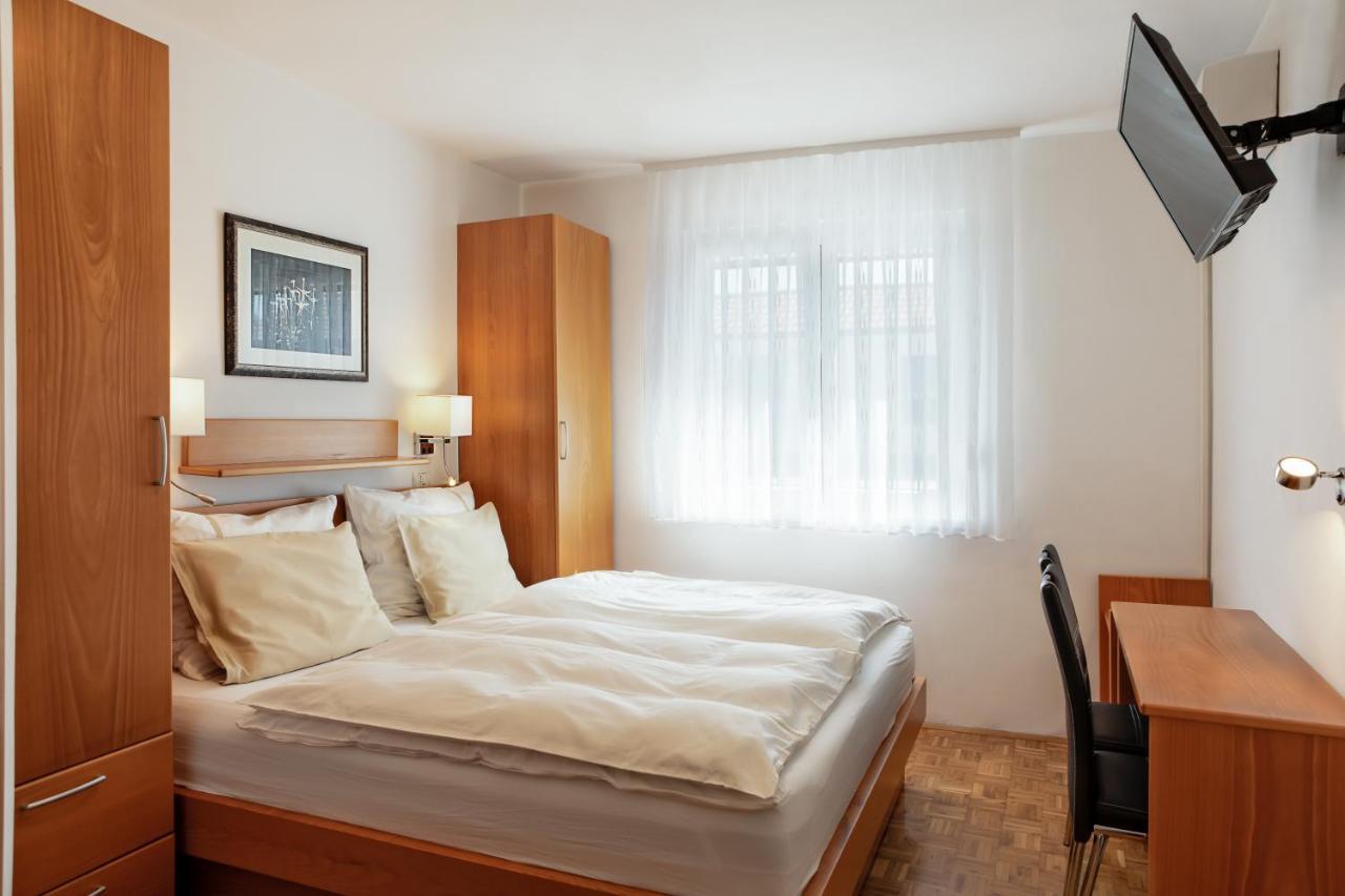 Rooms Gril Postojna Buitenkant foto
